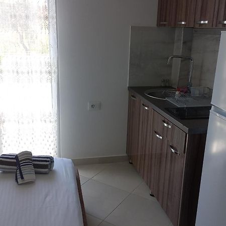 Arjan Dyli Guesthouse كساميل الغرفة الصورة