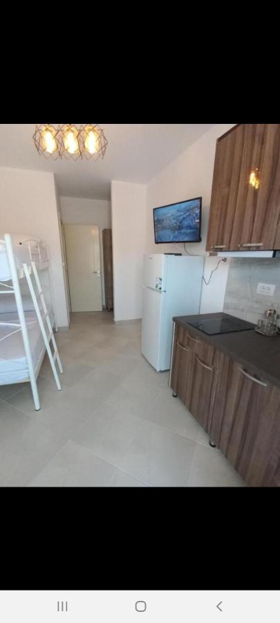 Arjan Dyli Guesthouse كساميل المظهر الخارجي الصورة